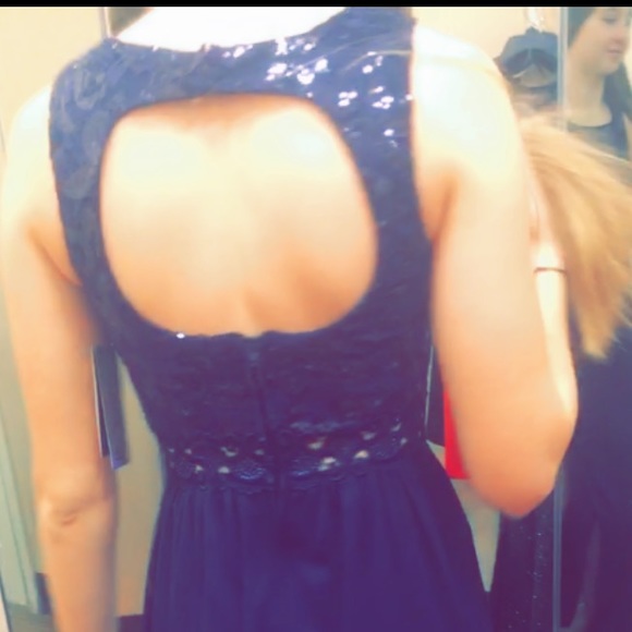 Navy prom dress - Picture 3 of 3
